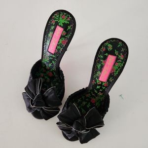 Y2K Betsey Johnson Open Toe Bow Satin Heels size 5.5